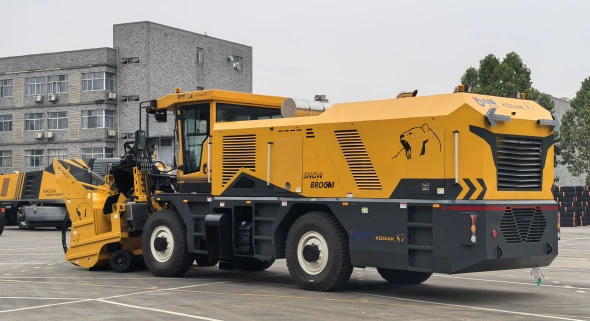 Снегоуборочная (7500 т/час) фрезерно-роторная самоходная машина Kodiak CR700DB